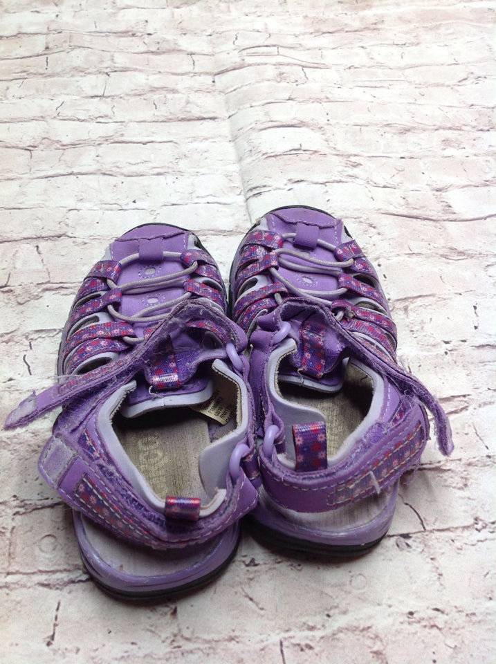 Circo sandals on sale