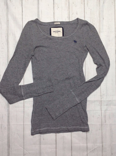 Abercrombie & Fitch Gray & Blue Top