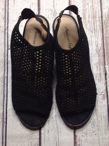 American Eagle Black & Beige Sandals