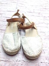 Carters BEIGE & CREAM Roller Skates