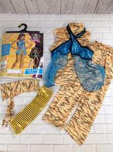 Costume