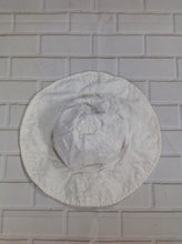 EYELET Hat