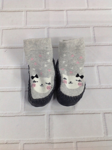 H & M GRAY PRINT IG Footwear Slippers