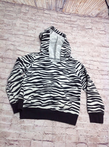 JUMPING BEANS Black & White Top