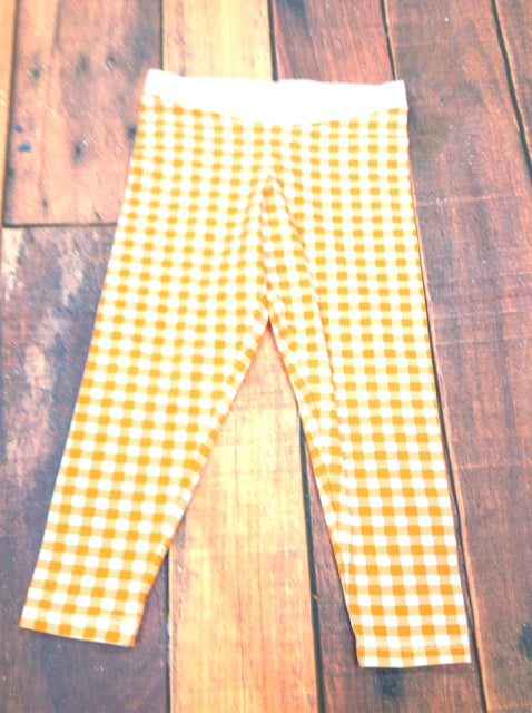 KPea ORANGE & WHITE Capris
