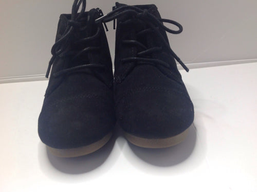 MAD LOVE Black Suede YG Footwear Boots