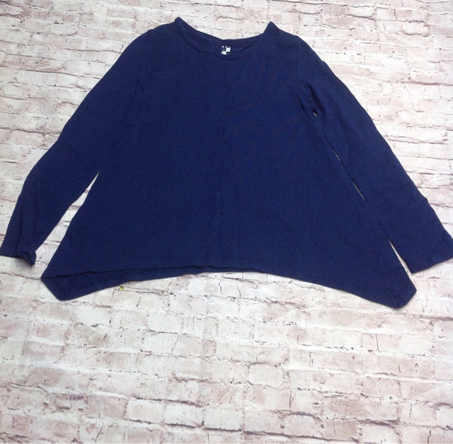 Max Studios Blue Top