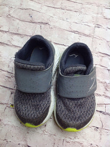 New Balance Grey Sneakers