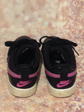 Nike Black & Pink Sneakers Size