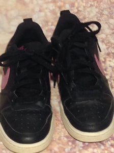 Nike Black & Pink Sneakers Size