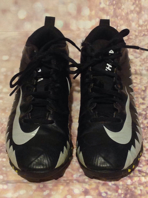 Nike Black & Silver Cleats Size 5.5