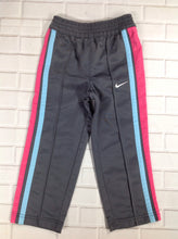 Nike Gray & Pink 2 Piece Set