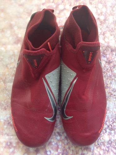 Nike Red Print Cleats Size 5
