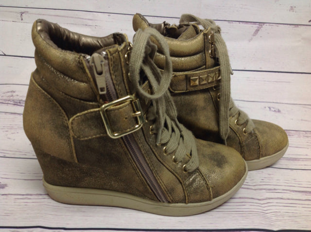 No Brand Golden Shoes