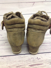 No Brand Golden Shoes