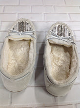*No Brand Gray Sparkles Slippers