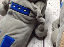 Old Navy Gray & Blue YB Footwear Slippers