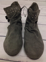 PIPER Gray Boots