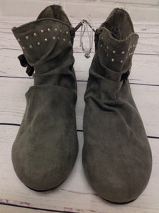 PIPER Gray Boots