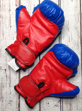 Play Boxing Gloves