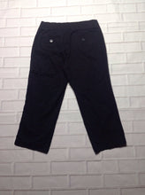 Size 6 Old Navy Black Solid Capri