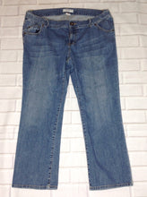 Size Large LizLange Denim Pants