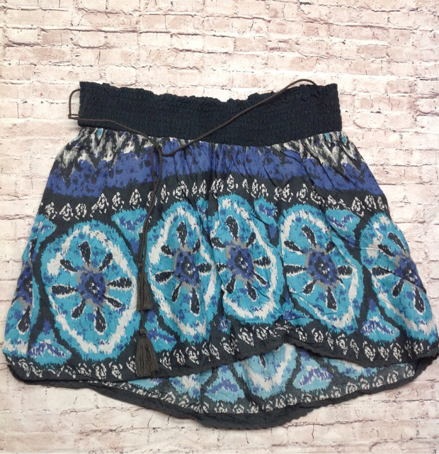 Size Large Motherhood Blue & Gray Skirt
