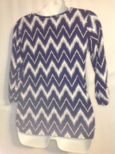 Size Large *No Brand BLUE & WHITE Zigzags Top