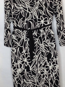 Size M Duo Black Print Floral Dress