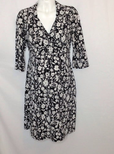 Size M Motherhood BLACK & WHITE Floral Dress