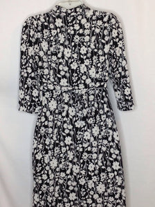 Size M Motherhood BLACK & WHITE Floral Dress
