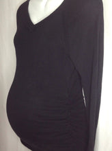 Size M Motherhood Black Solid Sweater