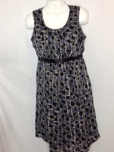Size M Motherhood Gray Print Square Dress
