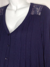 Size M Motherhood Navy Solid Top