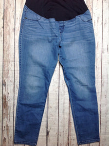 Size MAT 14 ISABEL MATERNITY Denim Solid Jeans