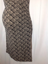 Size MAT MEDIUM Liz Lange Tan & Black Rayon/Spandex Blend Geometric Dress