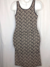 Size MAT MEDIUM Liz Lange Tan & Black Rayon/Spandex Blend Geometric Dress