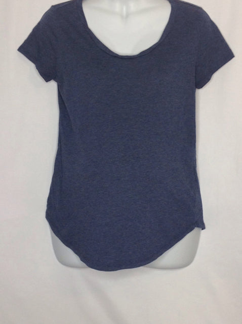 Size Medium Motherhood Blue Top