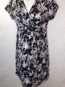 Size Medium Motherhood TAUPE & BLACK Dress
