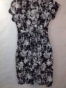 Size Medium Motherhood TAUPE & BLACK Dress