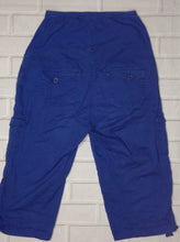 Size Medium Oh Mamma Blue Solid Capri