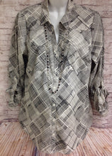 Size XL Motherhood BLACK & WHITE DESIGNS Top