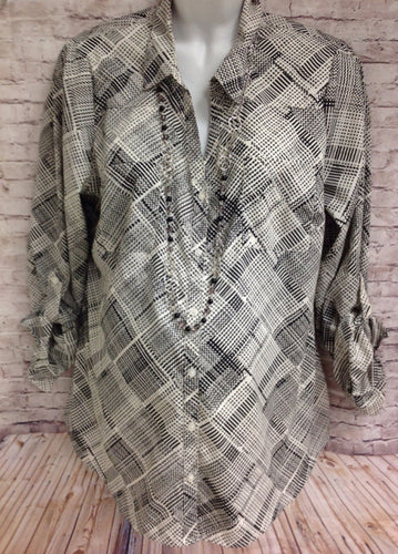Size XL Motherhood BLACK & WHITE DESIGNS Top