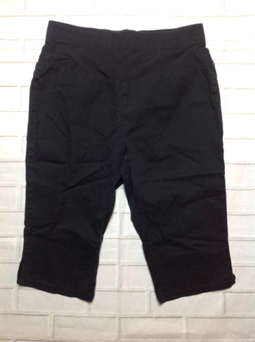Size XL Motherhood Black Solid Capri