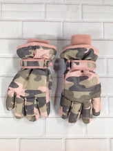 The Place Camoflage Gloves