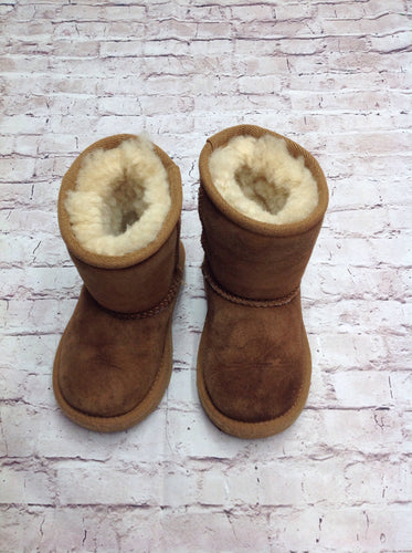 UGG Brown & Oatmeal Boots