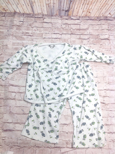 White & Green Sleepwear