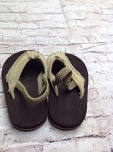 Wonder Kids Beige & Brown Sandals