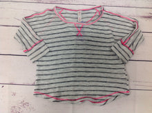 Xhilaration Gray & Pink Top