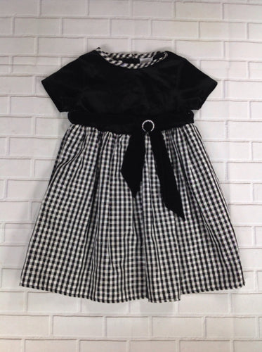 Youngland Black & White Dress